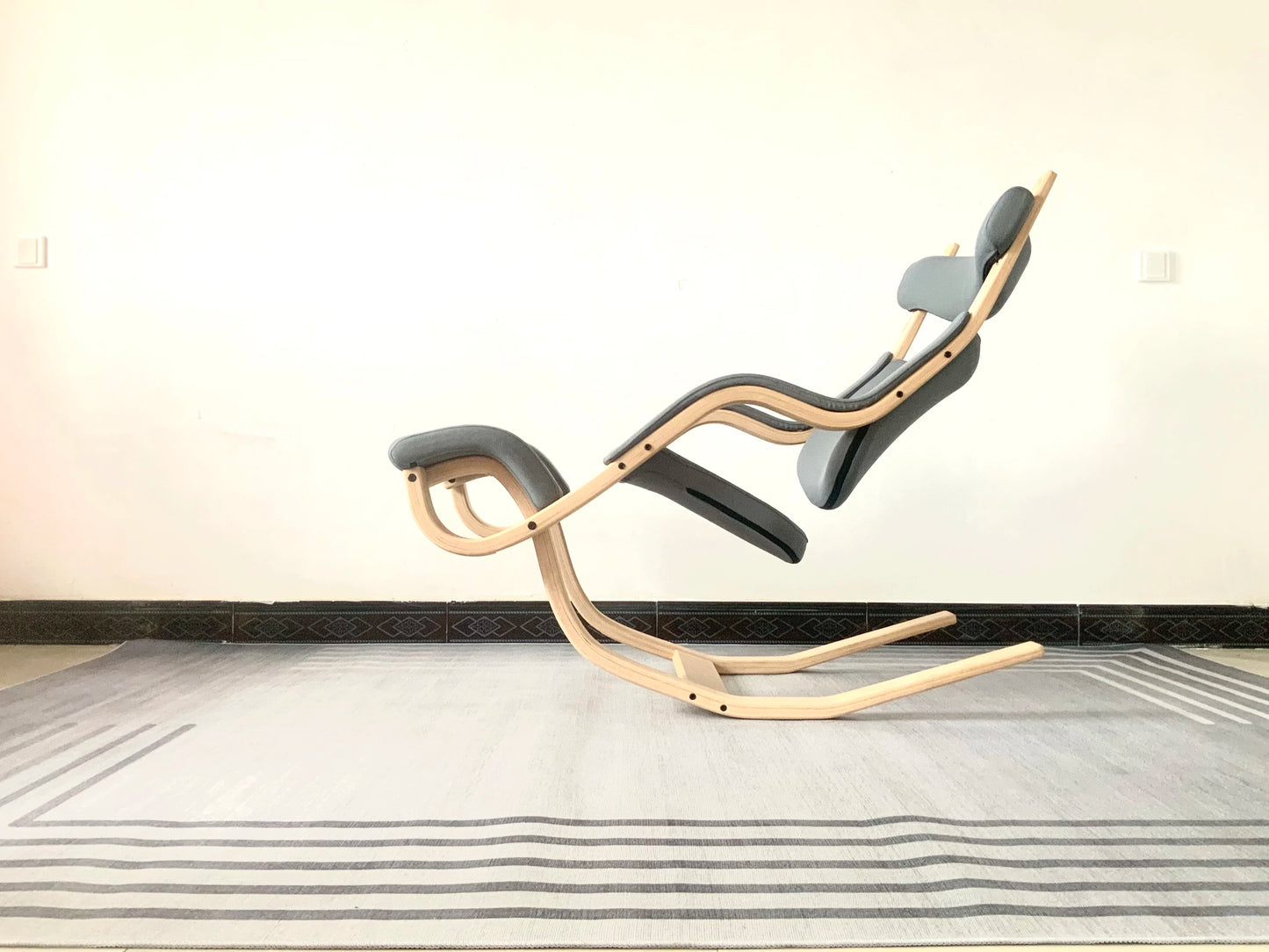 Gravity Balance Chair Zero Gravity Suspension Chair Sitting Correction Ergonomics Waist Support Office