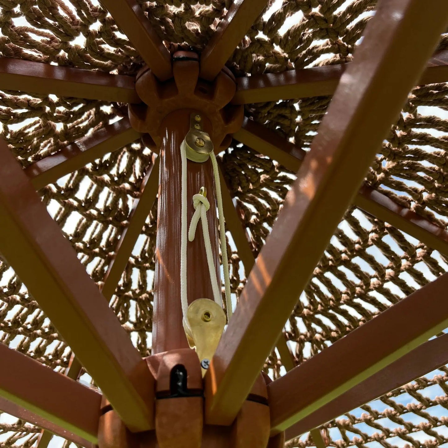 Outdoor Hollow Carved Design Mid Pole Umbrella Fabric Cut Piece Quality Sunshade Chinese Manufacturer Furniture Parasol
