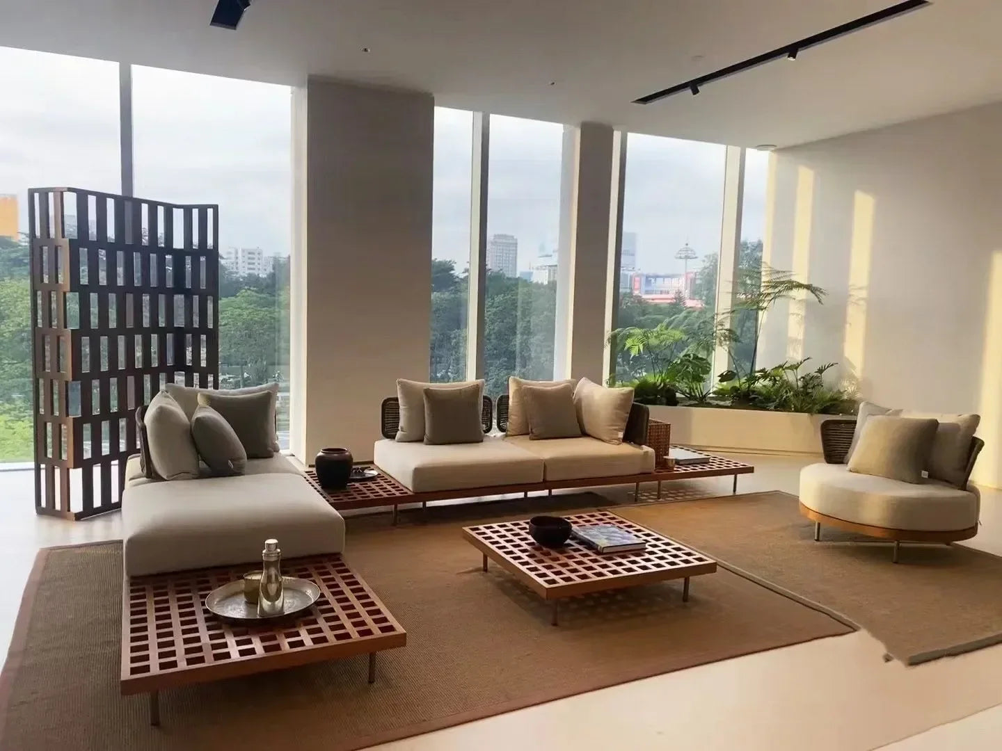 Nordic Solid Wood Sofa Chair Leisure Patio Living Room Furniture Villa Luxury Sofa Combination Garden Furniture Sets Rattan