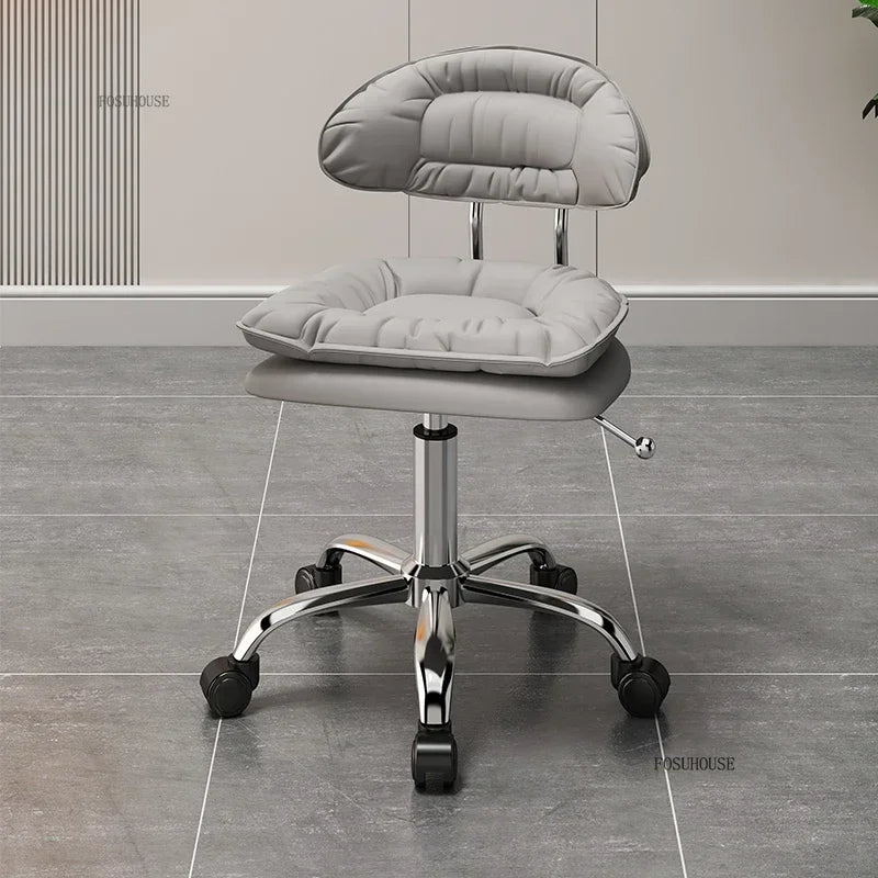 Italian Professional Barber Chairs for Beauty Salon Furniture Barber Chair Minimalist Lift Backrest Salon Chair for Hair Stylist