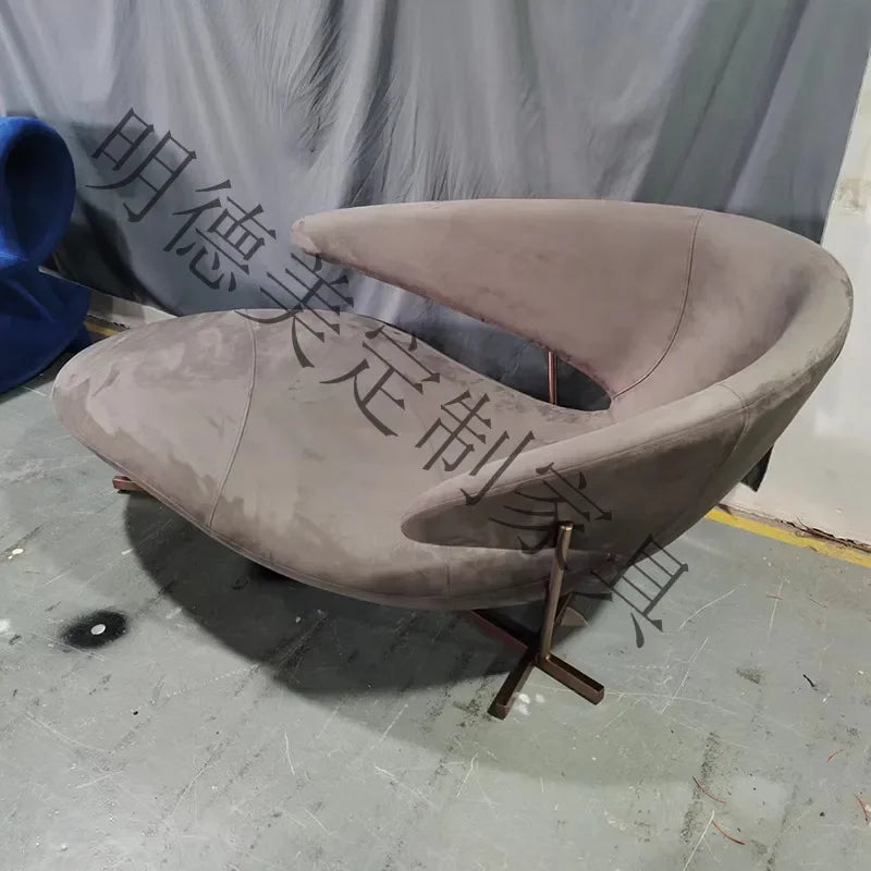 Manta FRP Leisure Batwing Shape Recliner Light Luxury Creative Strange Shape Chaise Longue
