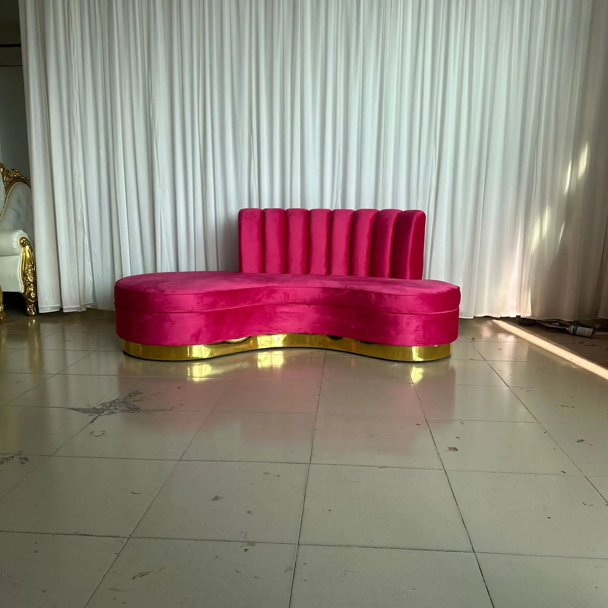 Light luxury flannel three-person sofa designer beauty salon clubhouse reception leisure modern curved sofa