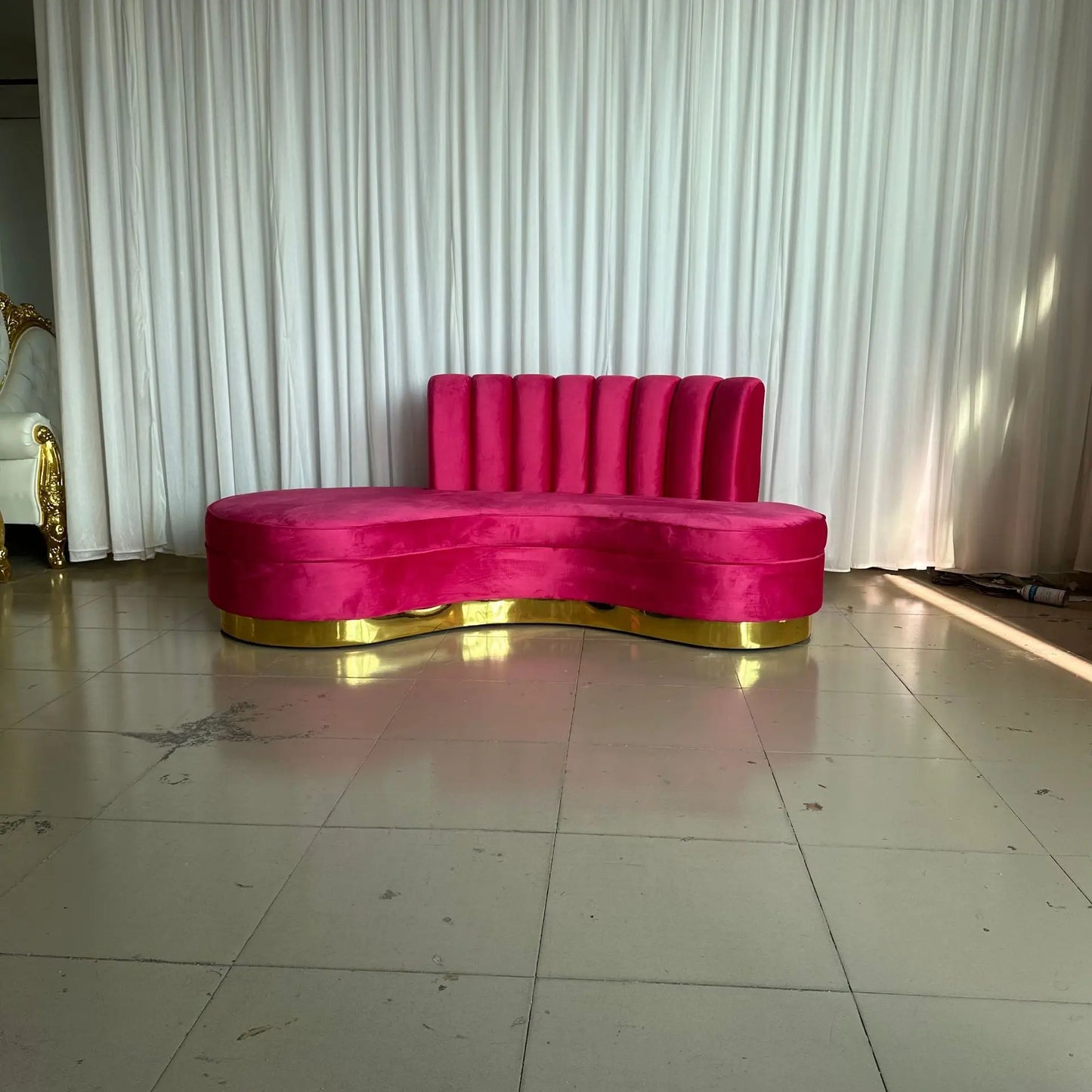 Light luxury flannel three-person sofa designer beauty salon clubhouse reception leisure modern curved sofa