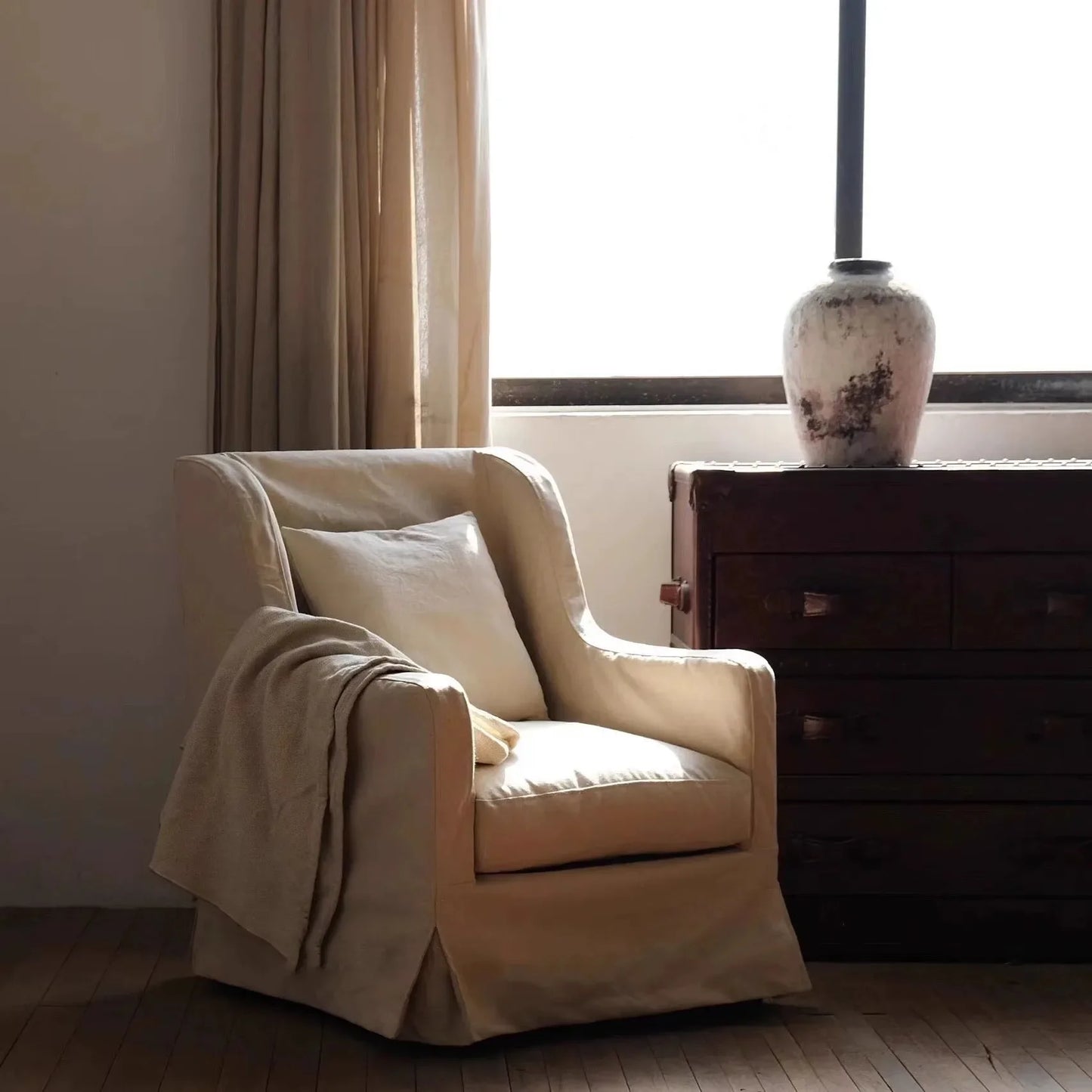 North American wabi style Japanese style white cream linen cotton and linen designer living room B & B straight