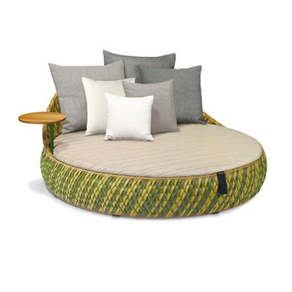 Modern Waterproof Rattan Sofa Patio Furniture Outdoor Furniture Big Round Outdoor Rattan Sun Beds