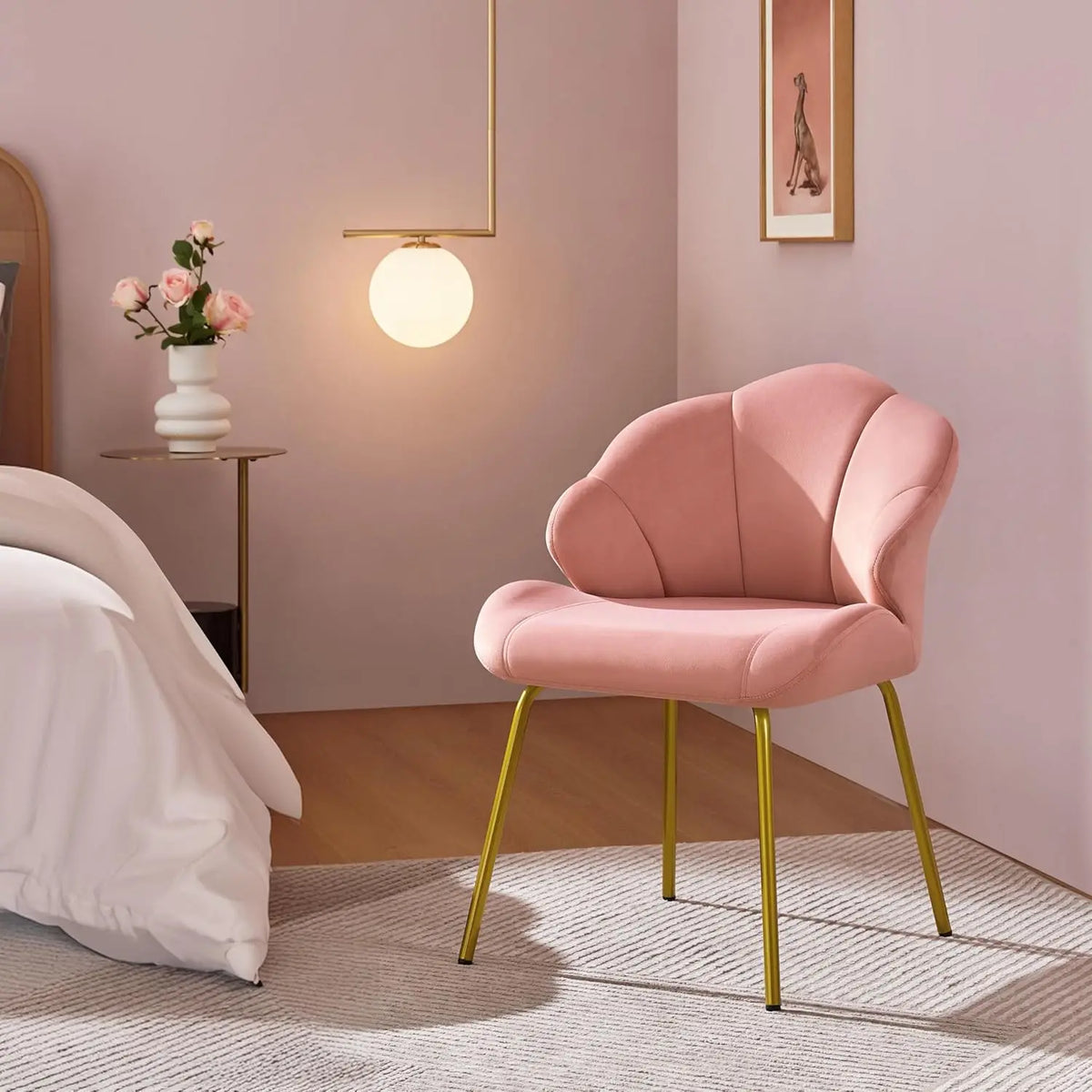 Velvet Accent Chair with Shell-Shaped Backrest, Modern Armchair with Gold Metal Legs for Dressing Room/Bedroom/Living Room