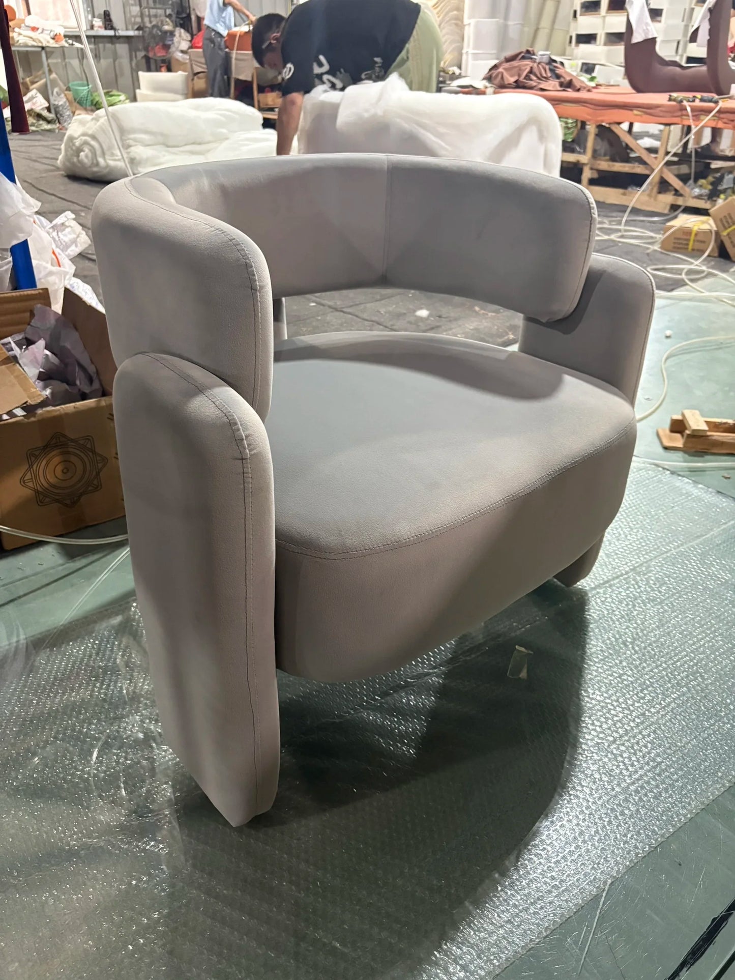 72×65×70cm Light Luxury Frosted Velvet Single Sofa Curved Design Solid Wood Frame Living Room Bedroom Comfort Leisure Chair