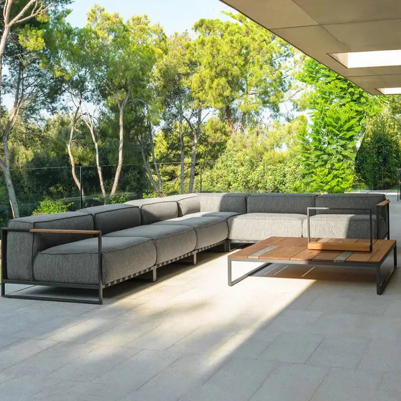 Hotel Outdoor Sofa Villa Aluminum Outdoor Sofa Set Resort Furniture Luxury Garden Furniture Patio Sofa with Coffee Table