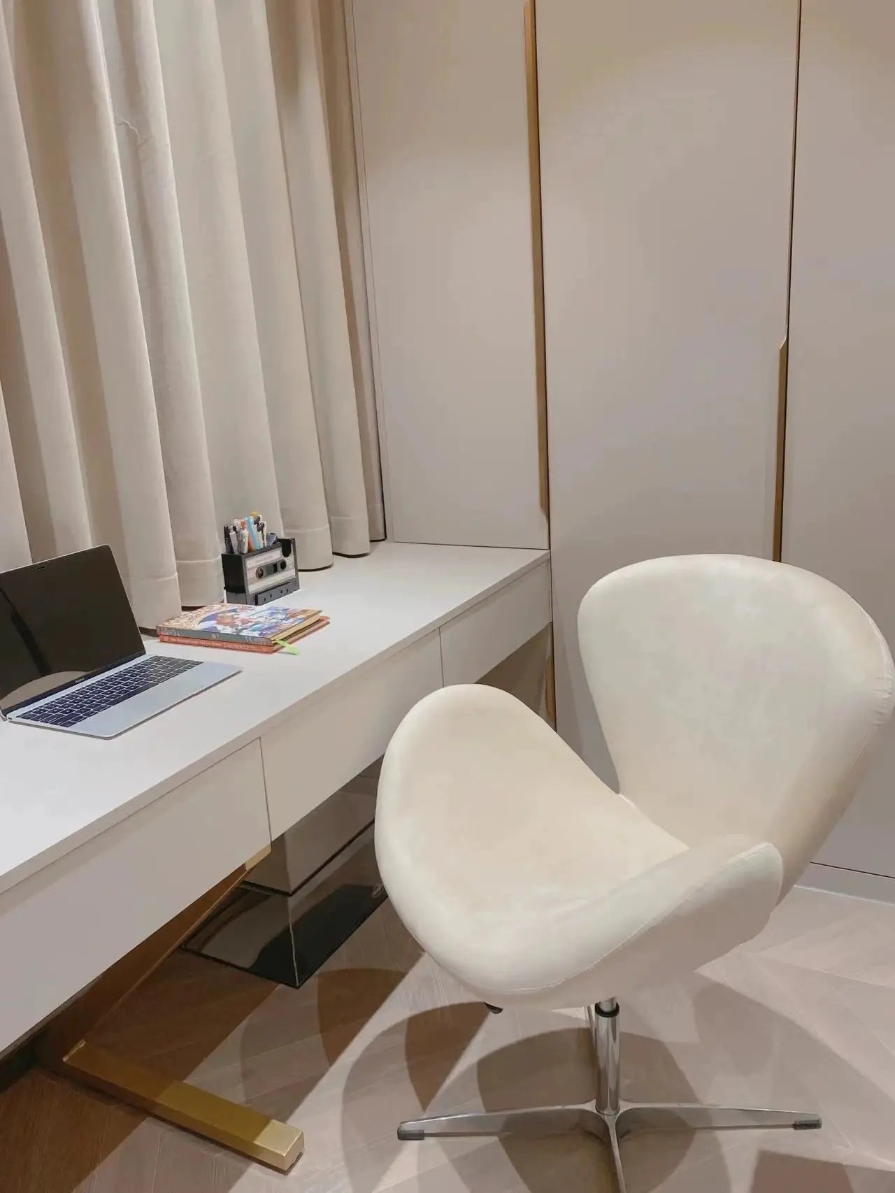 Wrap Swan Chair Leisure Chair Small Sofa Home Furniture Comfortable Living Room Chair Minimalist Lifting Office Chair Makeup Sto