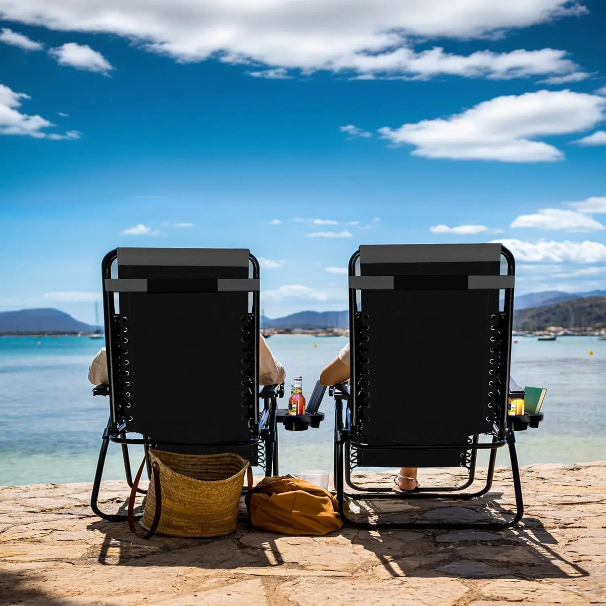 Outdoor Padded Zero Gravity Chair, Patio Lounge Chair Outdoor Recliner, Oversized Anti Gravity Lounger with Adjustable Headrest