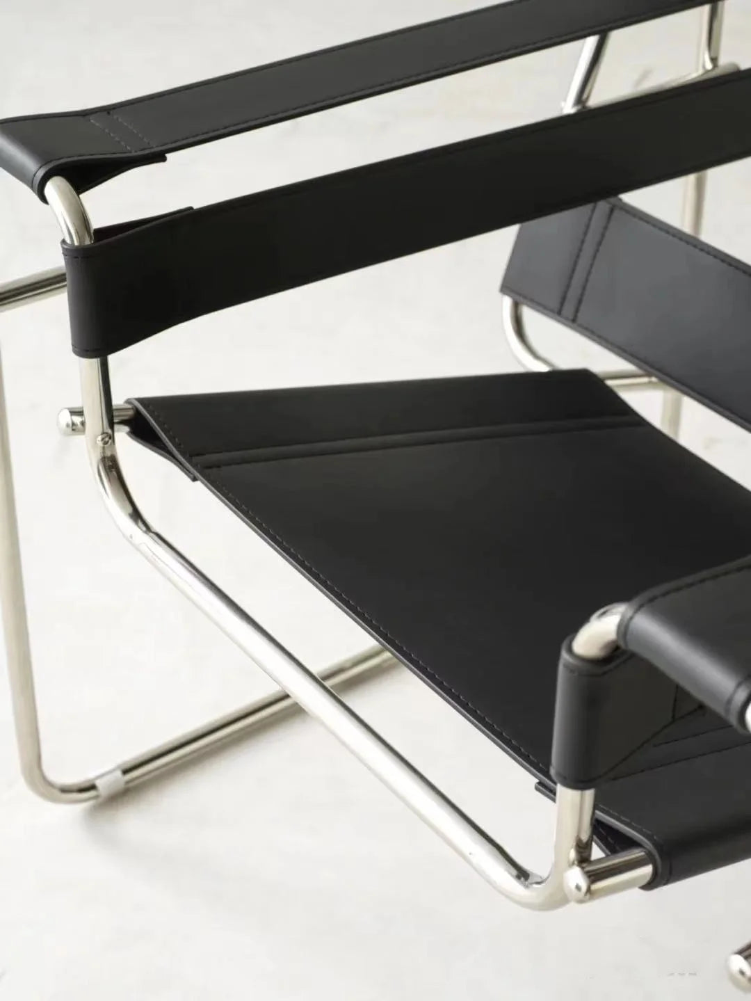 Bauhaus Tubular Steel Leather Sling Chair Mid Century Modern Lounge Armchair Iconic Minimalist Accent Seating