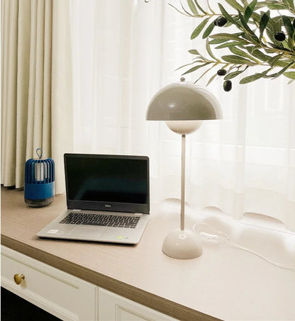 Nordic modern minimalist bedroom bedside lamp creative  flower bud cream style small table