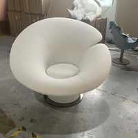 Minimalist designer fiberglass special-shaped calla lily flower chair model room living room lobby reception leisure sofa
