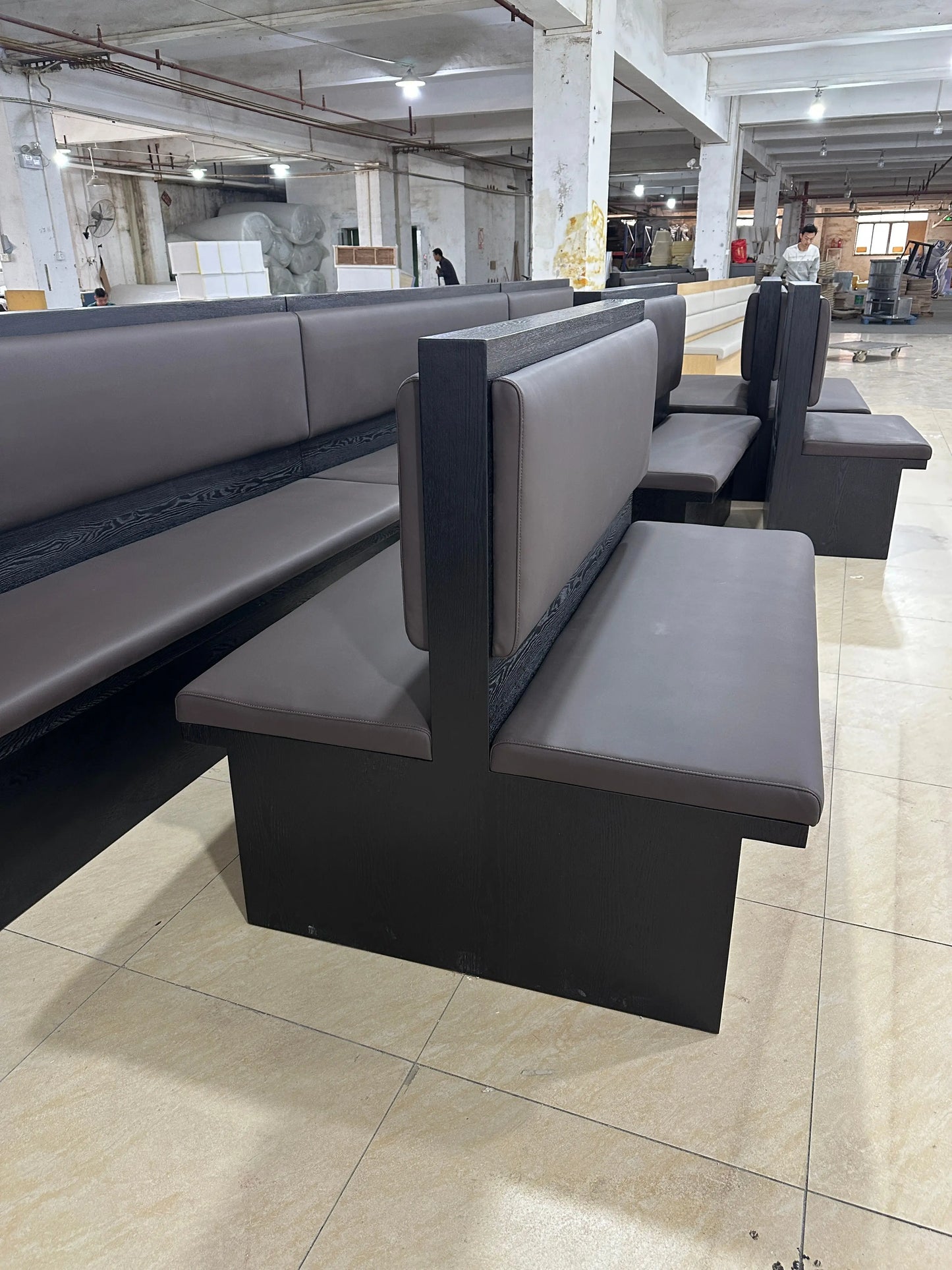 Durable Industrial Wood Cafe Restaurant Furniture Bistro Table Set Canteen Booth Seating Sofa
