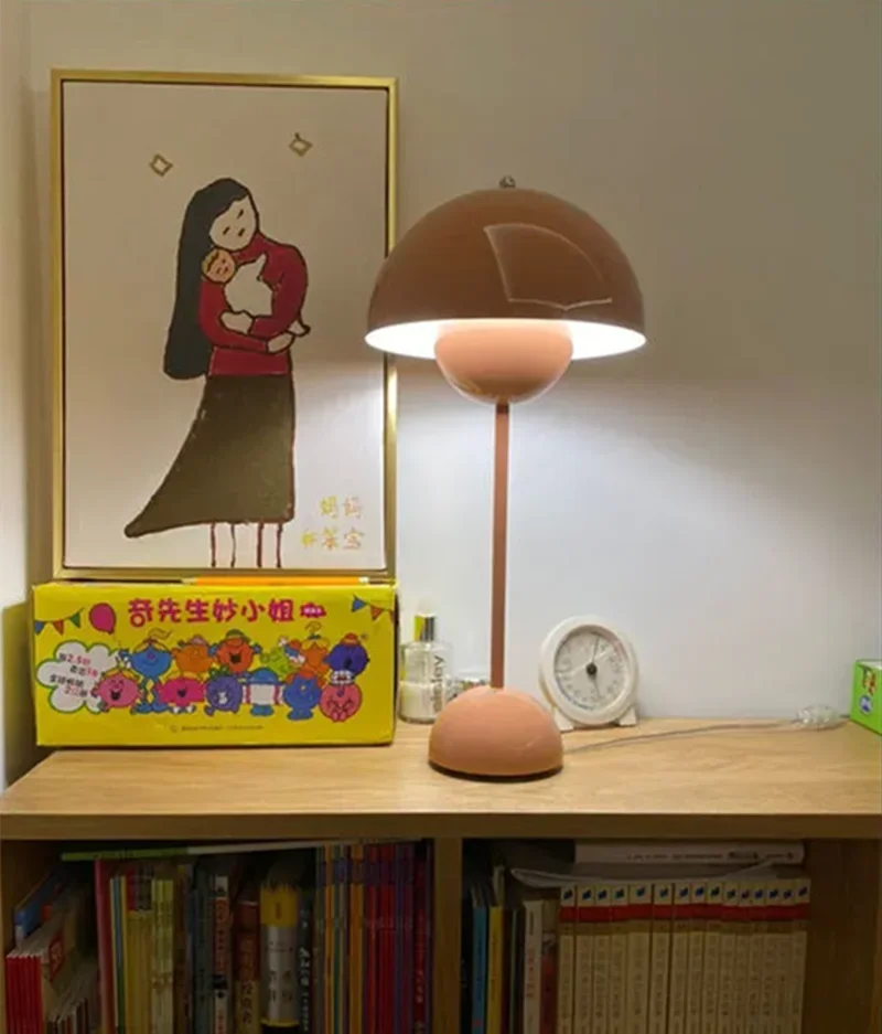 Nordic modern minimalist bedroom bedside lamp creative  flower bud cream style small table