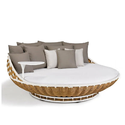 Modern Waterproof Rattan Sofa Patio Furniture Outdoor Furniture Big Round Outdoor Rattan Sun Beds