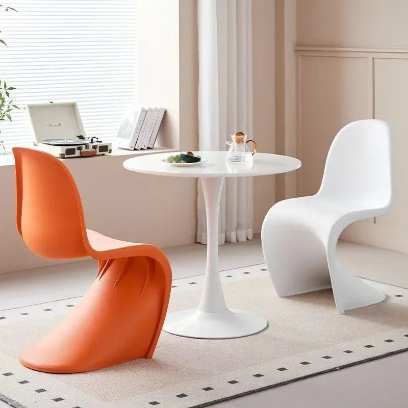 Elegant Clear Plastic Chair with Acrylic Backrest for Living Room Dining Stylish S Shaped Transparent Plastic Dining Stool