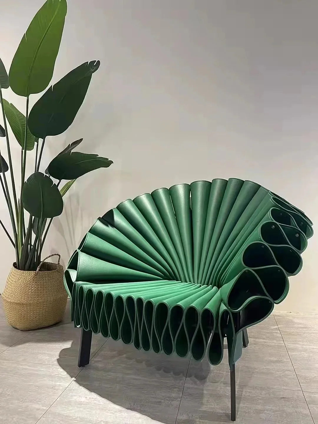 Nordic design art peacock open screen petals creative circle light special-shaped leisure single chair