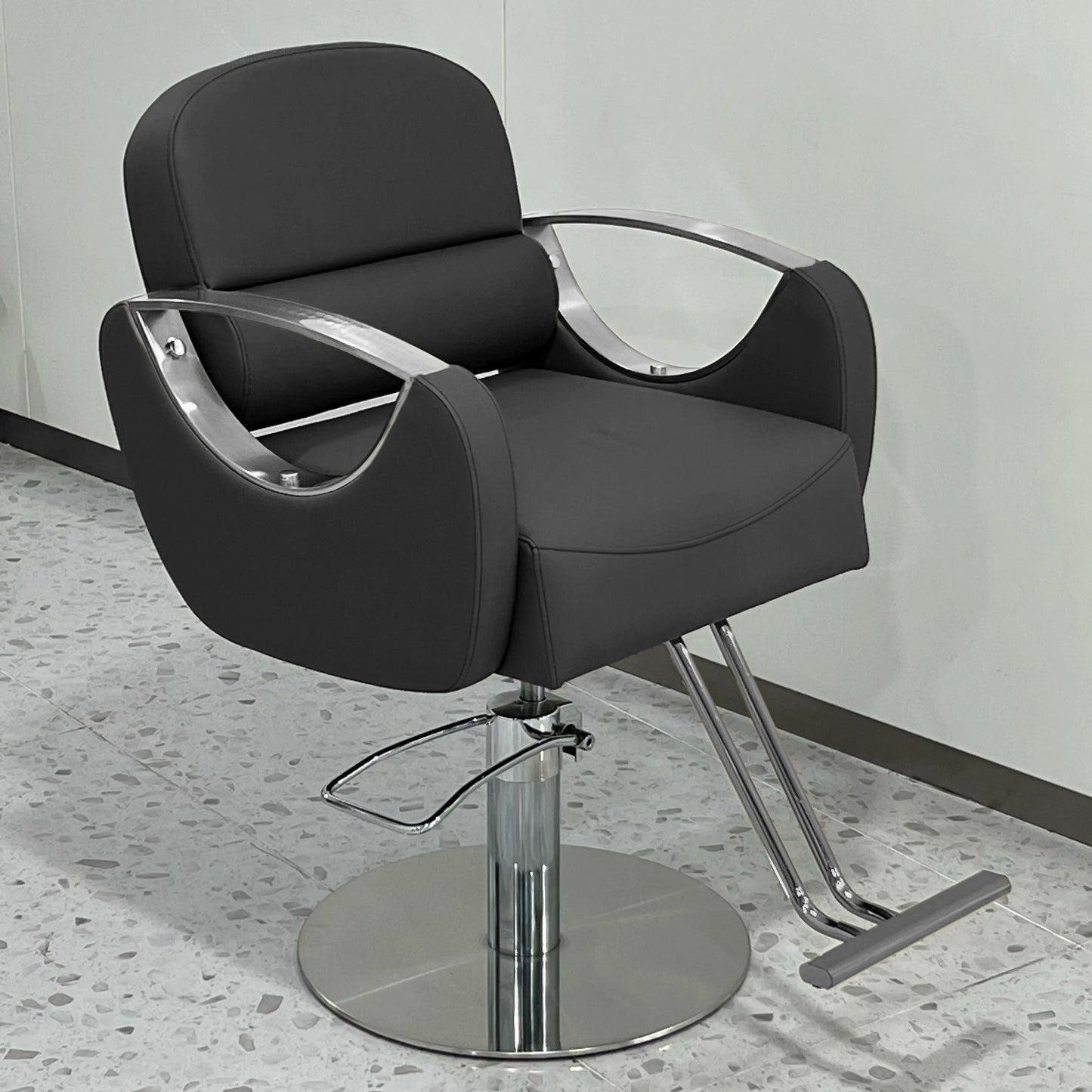 Shop Modern Barber Chair Design Nordic Luxury Chic Barber Chair Slim Style Krzesło Fryzjerskie Salon Furniture