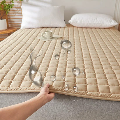 1PC Soft Fibre Waterproof Mattress Cover Thickened Breathable Diaper Proof Foldable Household