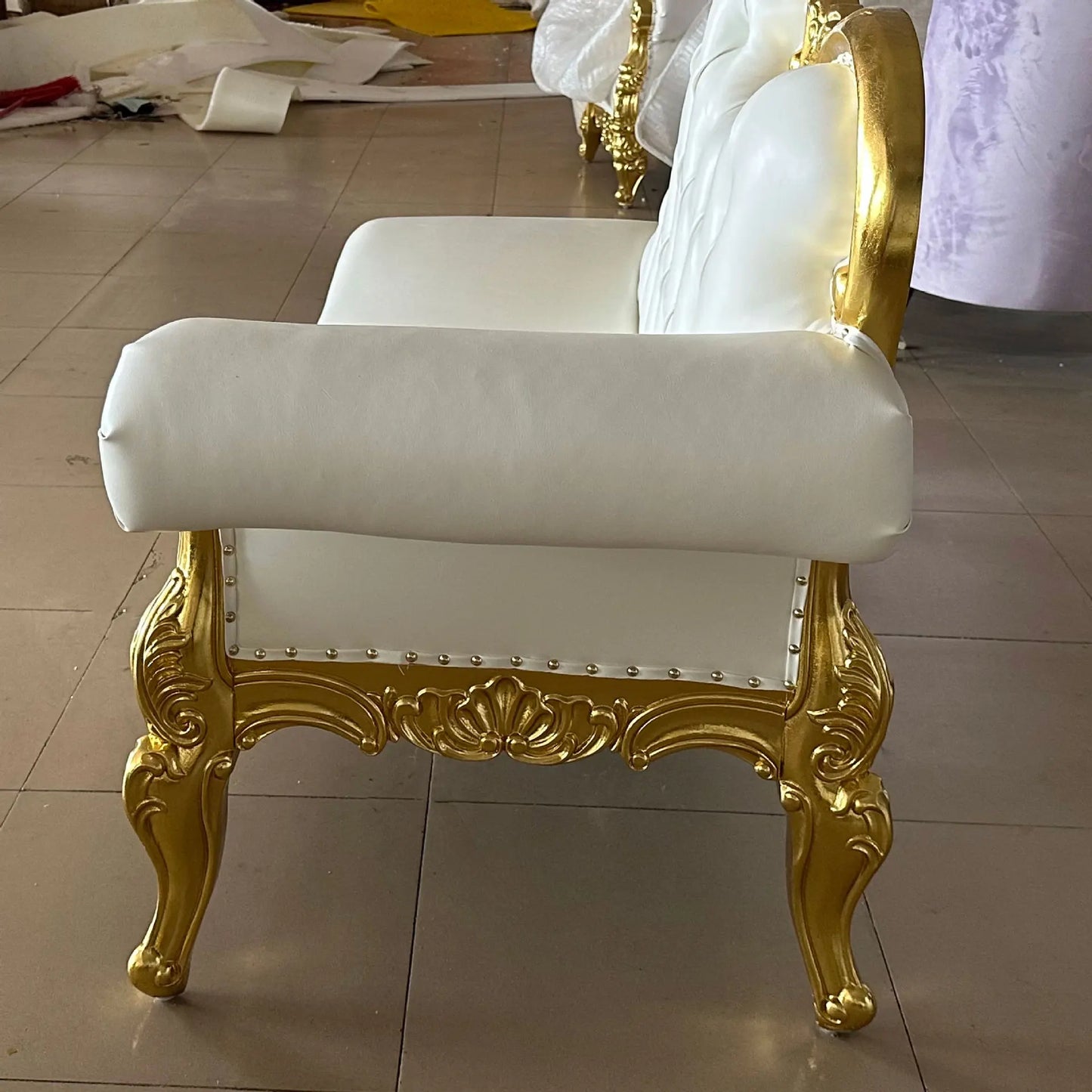 European sofa chair hotel villa club luxury sofa, bedroom beauty couch real wood carving flower chaise longue