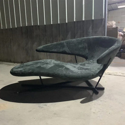 Manta FRP Leisure Batwing Shape Recliner Light Luxury Creative Strange Shape Chaise Longue