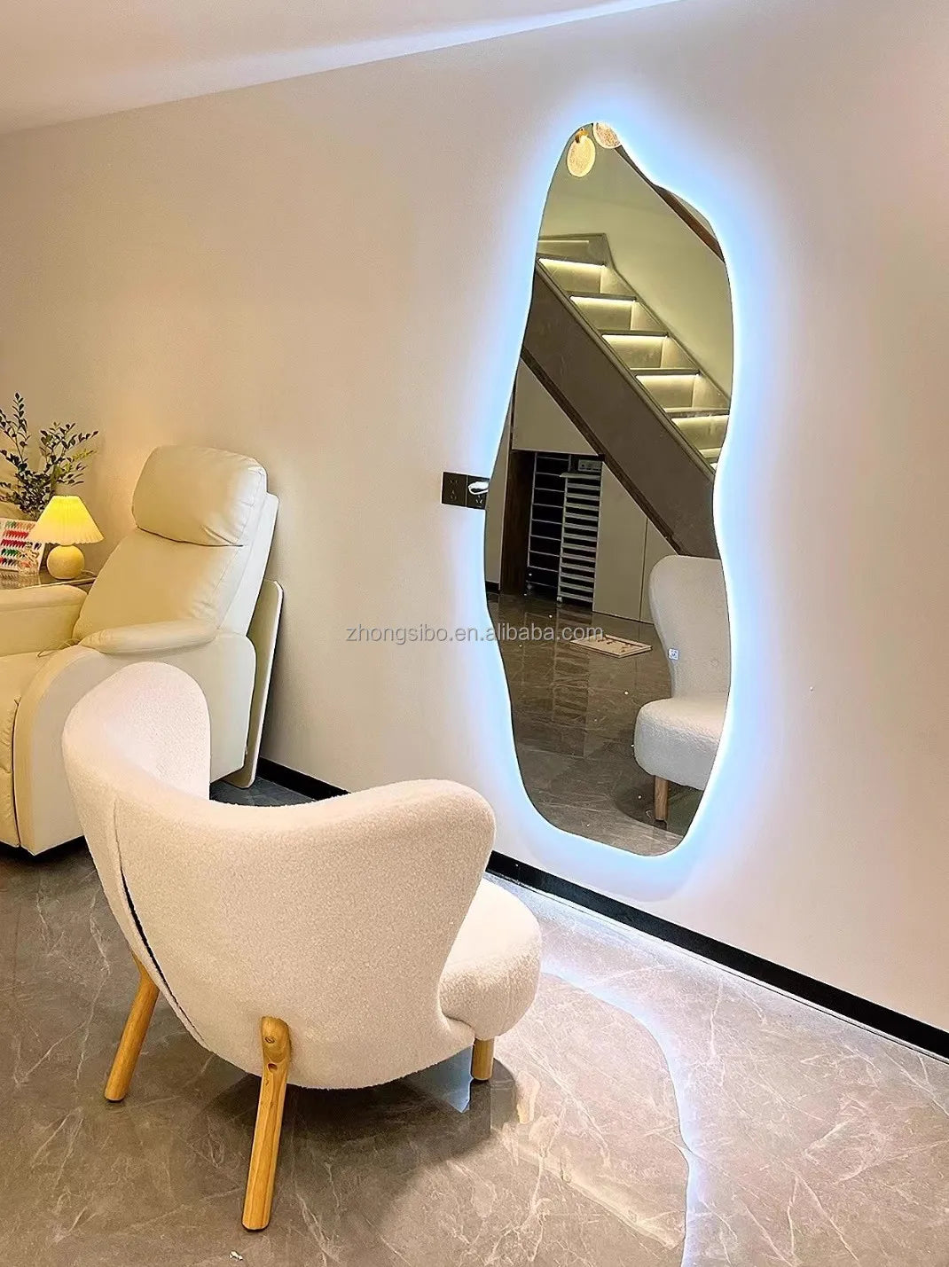 High-end Luxury LED Hairdressing Mirror Hanging Mirror Glass One Side Can Be Customized Size For Barber Shop
