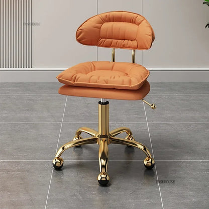 Italian Professional Barber Chairs for Beauty Salon Furniture Barber Chair Minimalist Lift Backrest Salon Chair for Hair Stylist
