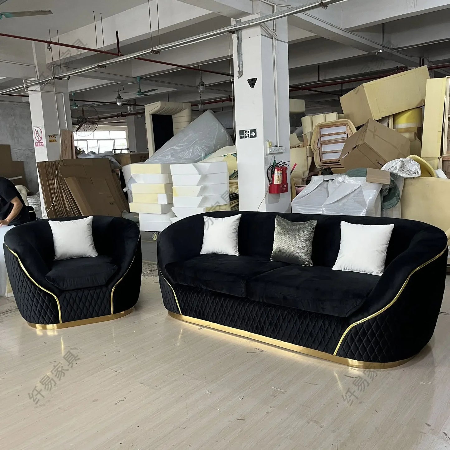 Y European Velvet Sofa Modern Simple Size Apartment Living Room Italian Light Luxury Leather Straight-row Sofa Combination