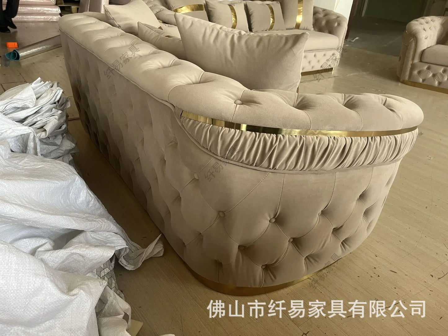 American fabric pull-up sofa, European light luxury velvet living room fashion simple straight sofa combination factory