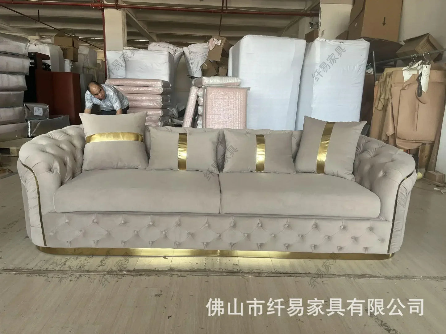 pg45American fabric buckle sofa European light luxury velvet simple straight sofa