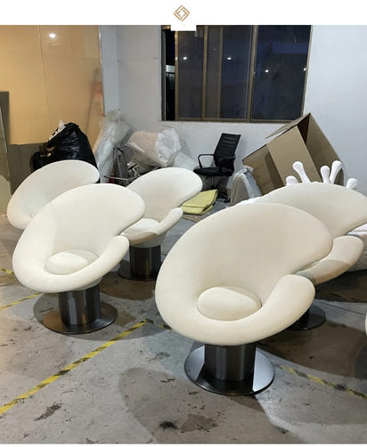 Minimalist designer fiberglass special-shaped calla lily flower chair model room living room lobby reception leisure sofa