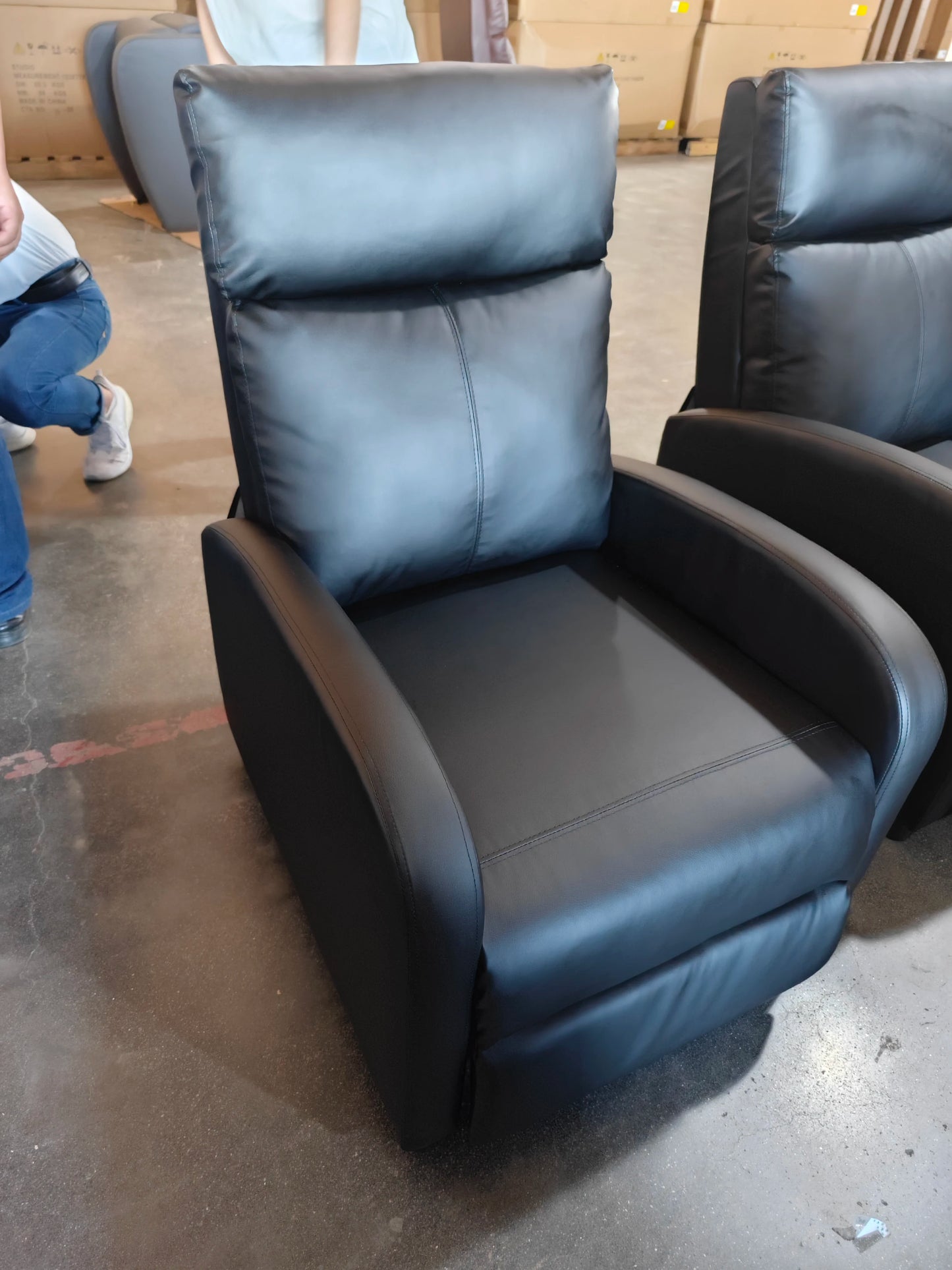 Single Recliner Chair PU Leather Push Back Leisure Chair for Home Theater Bedroom Apartment Dining Hotel