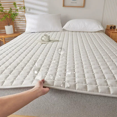 1PC Soft Fibre Waterproof Mattress Cover Thickened Breathable Diaper Proof Foldable Household