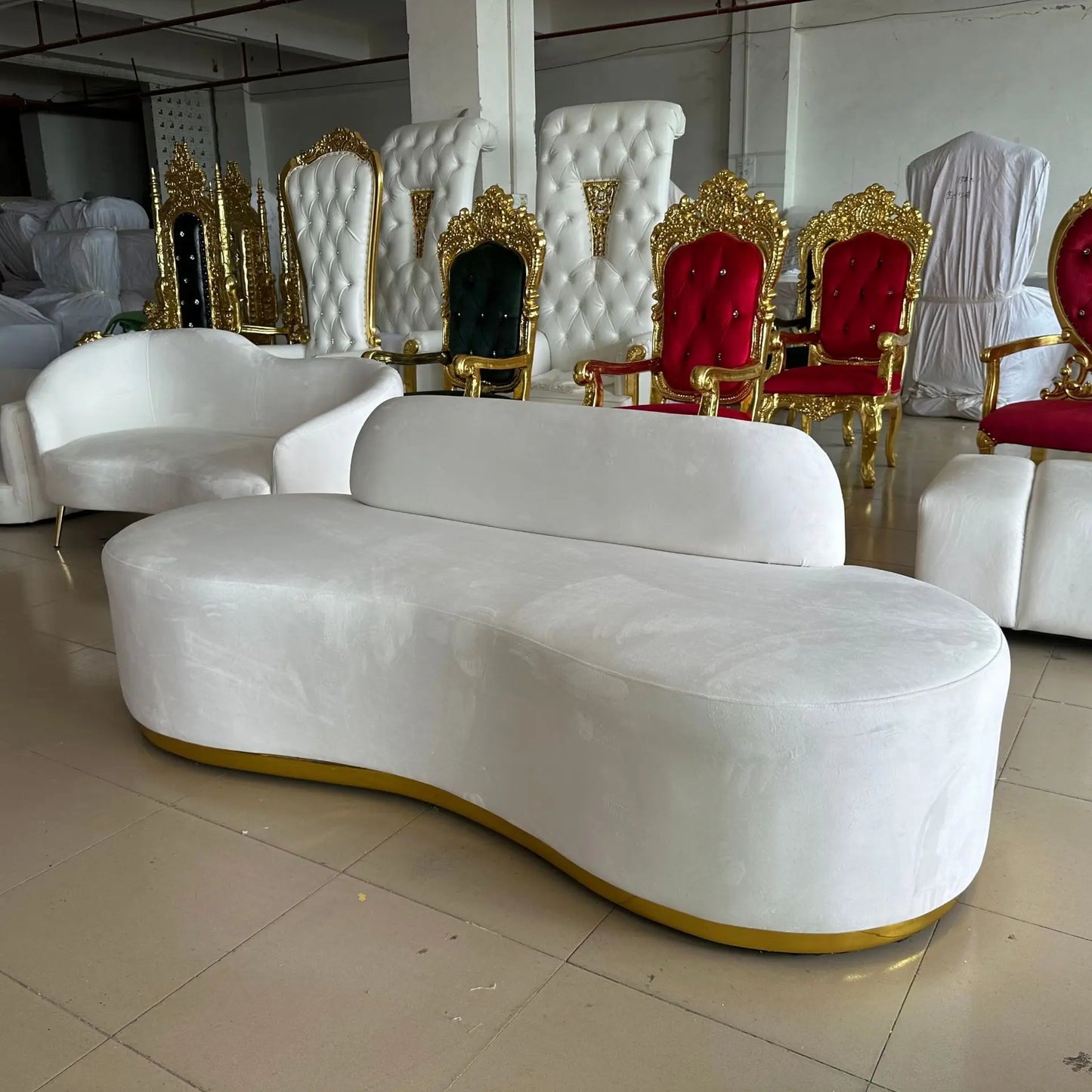 Customized special-shaped fabric sofa Office reception sofa Living room light luxury wedding sofa