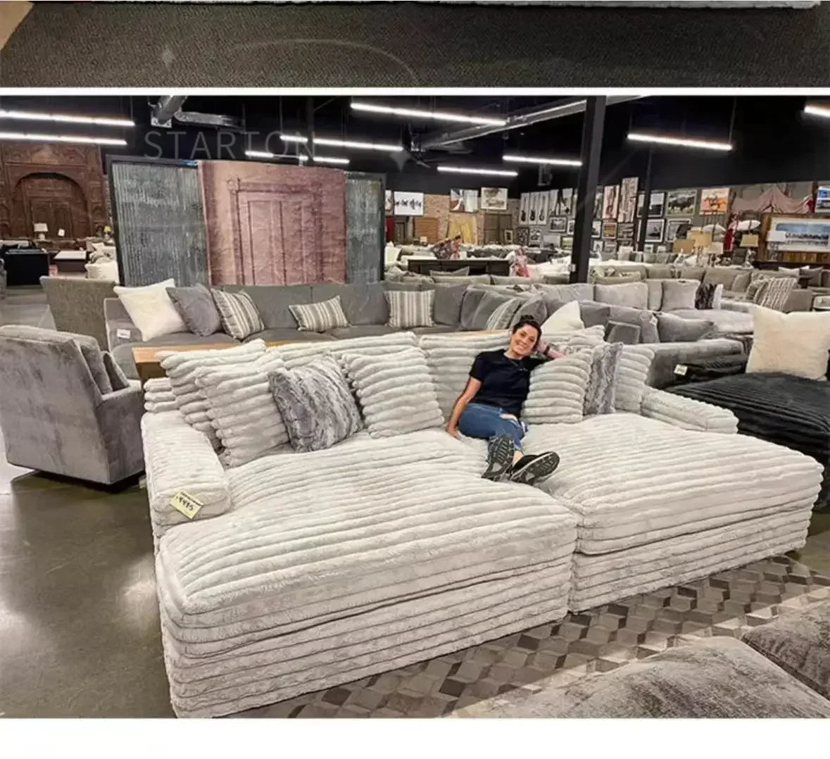 Thick Corduroy Cloud Living Room Sofa Customizable Sofa Extra Wide Suitable for Family Use Vacuum Compression Sofa Furniture