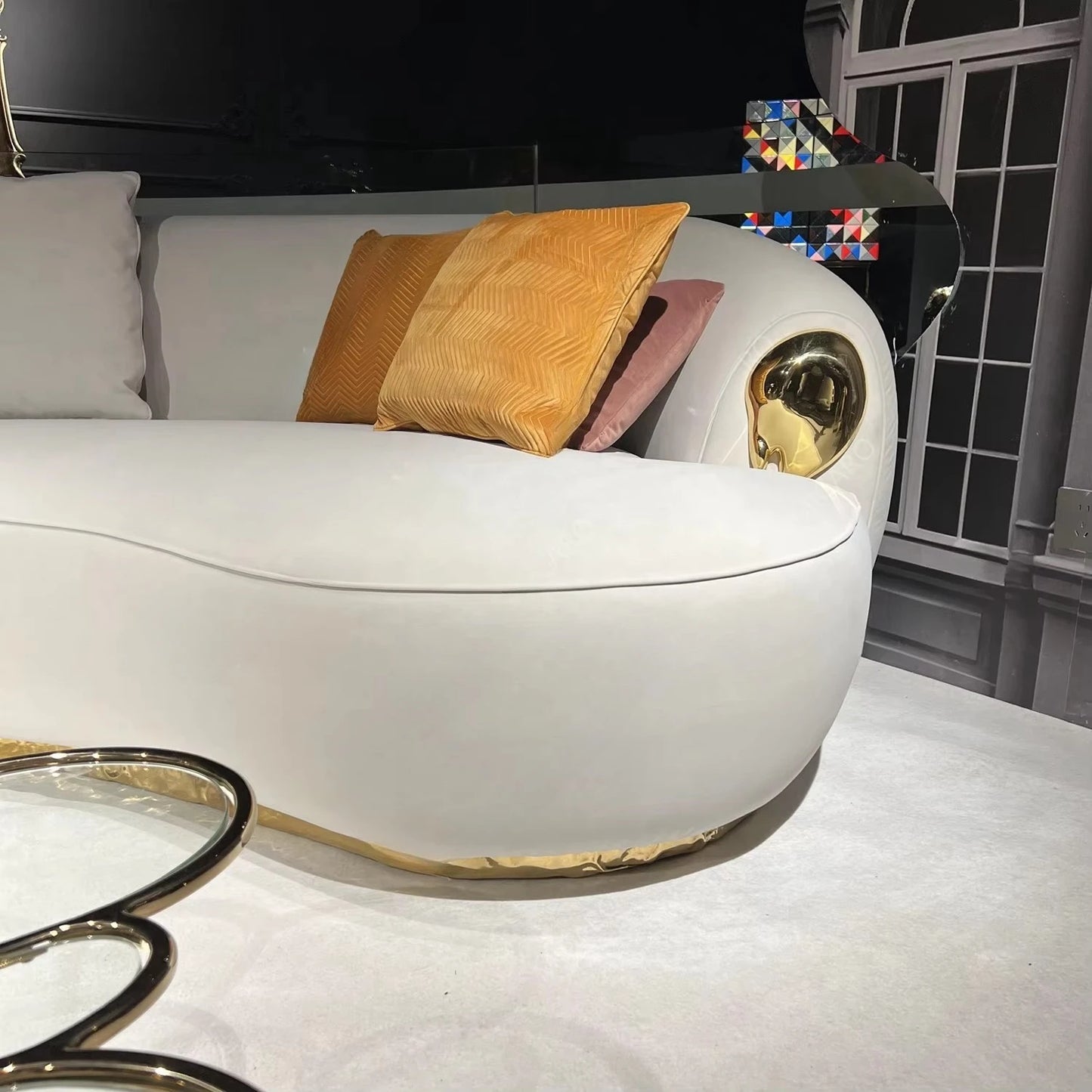 Luxury Modern Designs Living Room Furniture White Beige Hammered Brass Latest Sofa Set