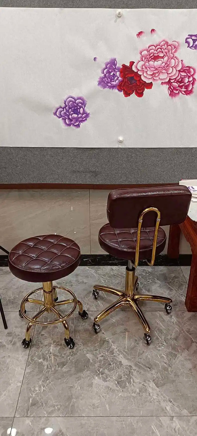 Luxury Rotating Barber Chair for Beauty Salon Modern Metal Movable Backrest Office Chairs Creative Salon Chair for Hair Salon