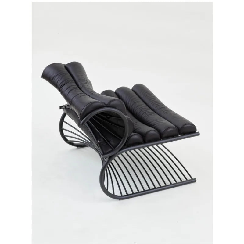 Nordic modern stainless steel single-back lounge chair, ergonomically designed for use in homes and living rooms