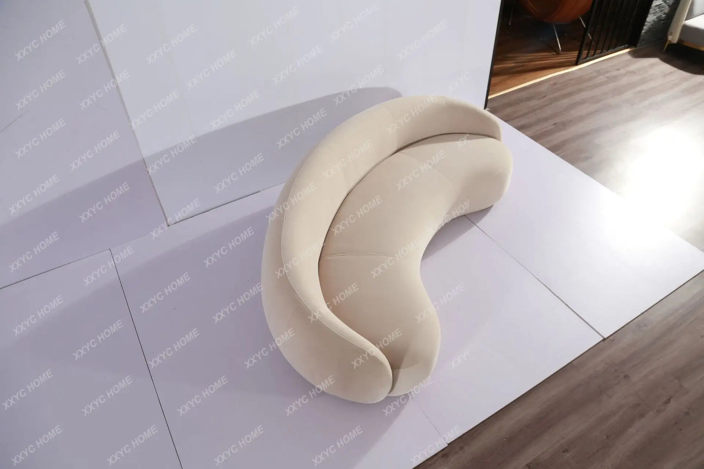Fabric Minimalist Designer Living Room Arc Cashew Sofa Beauty Salon Lambswool Sofa