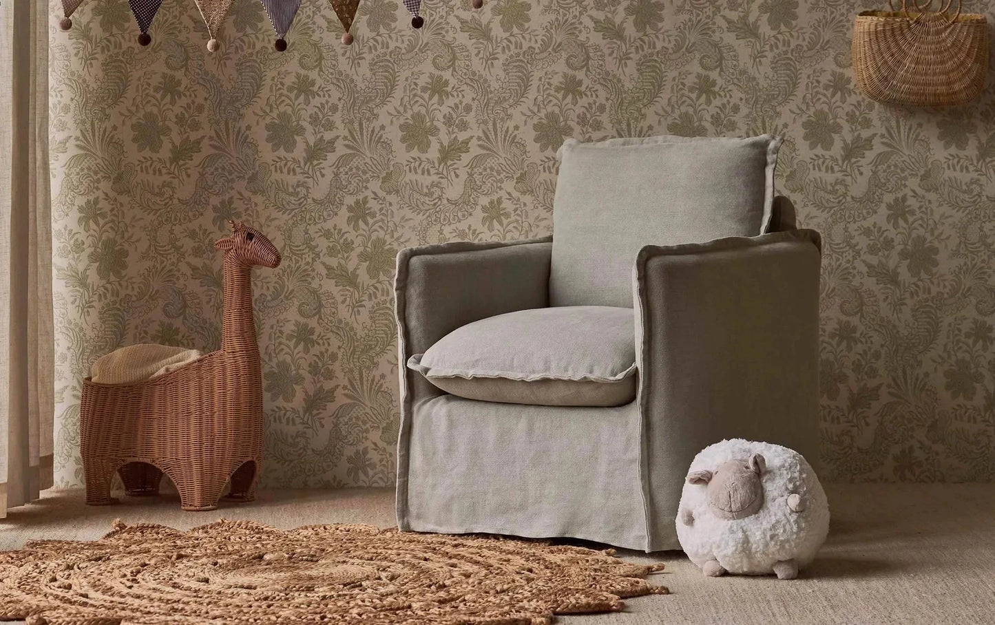 North American wabi style Japanese style white cream linen cotton and linen designer living room B & B straight