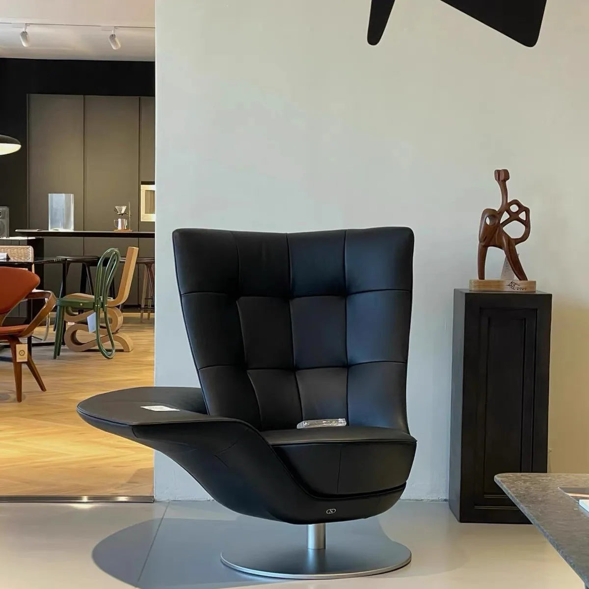 FRP Creative Armrest Rotating Leisure Chair Villa Hotel Reception Chair