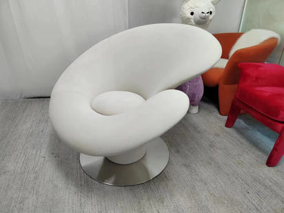 Spins Move Living Room Chairs Luxury Miniature Weird White Living Room Chairs Designer Design Sillones Modernos Furniture Home
