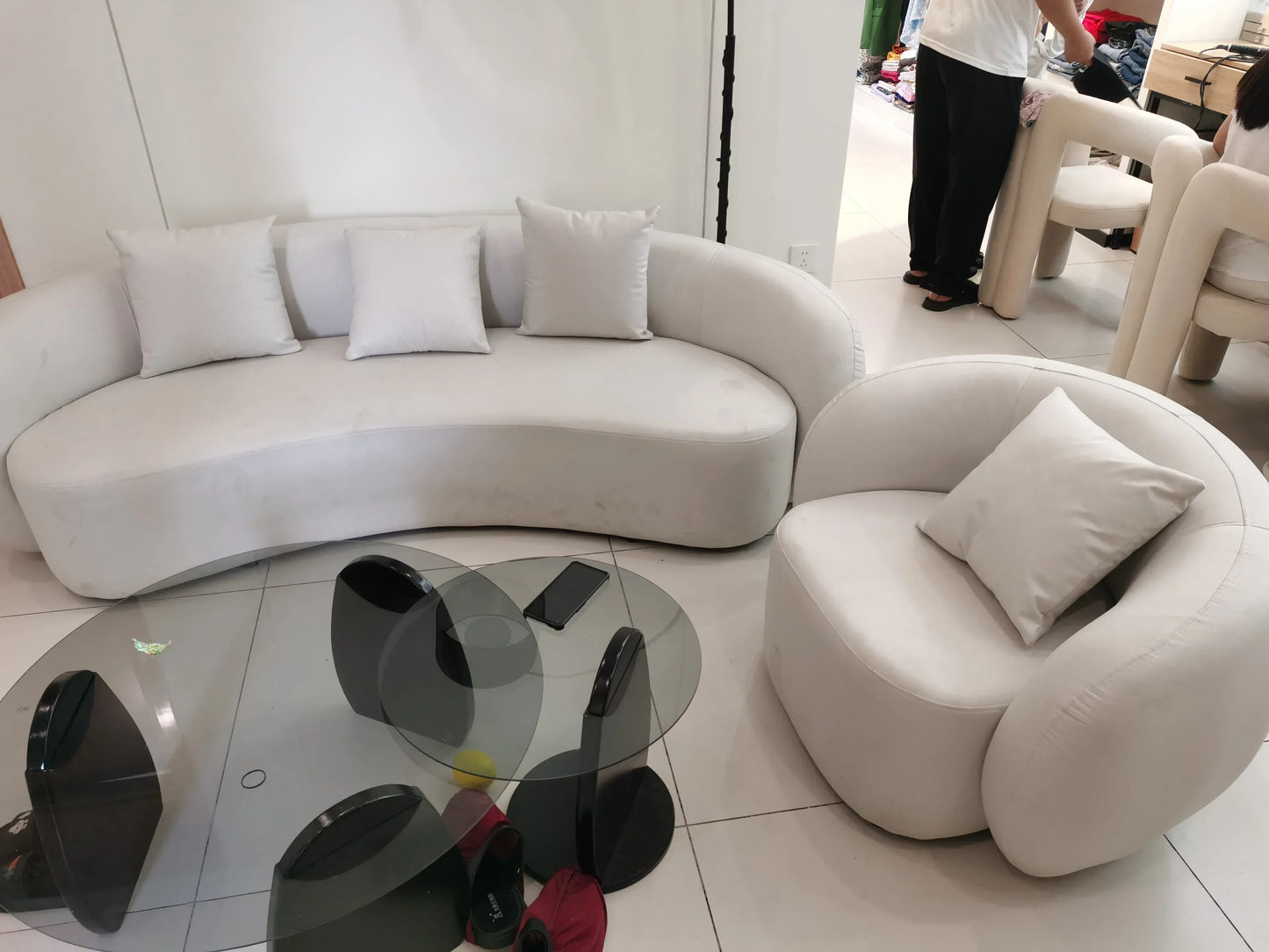 Curved Living Room Sofas Living Room Furniture Cream Style Beauty Salon Sofa Clothing Store Rest Area Reception Sofab