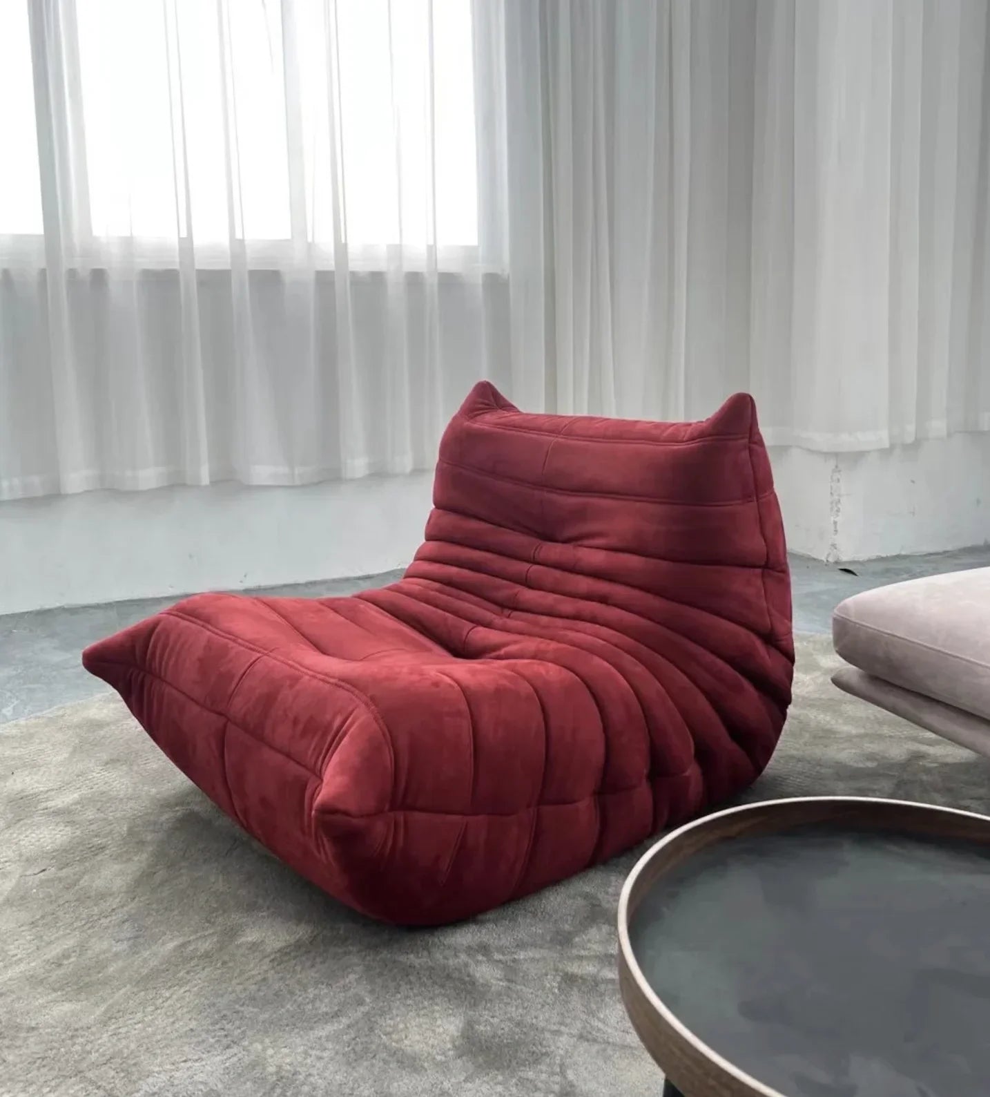 Single seat caterpillar sofa, stylish and luxurious, suitable for use in living rooms, bedrooms, hotels, and shopping malls