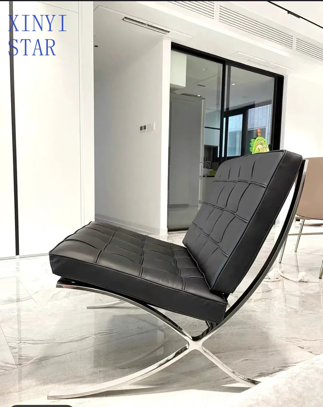 Comfortable Ergonomic Living Room Chair with Genuine Leather Backrest for Study, Cafe, and Gaming Use