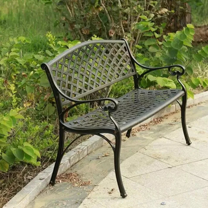 Cast Aluminum Outdoor Furniture Outdoor Bench in Garden