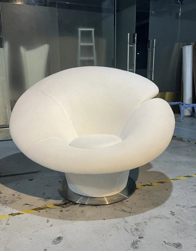 Minimalist designer fiberglass special-shaped calla lily flower chair model room living room lobby reception leisure sofa