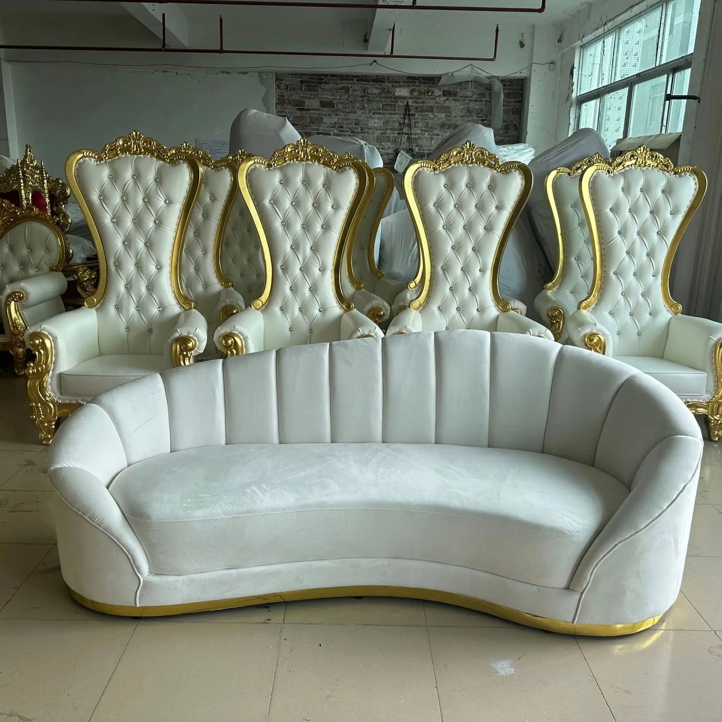 M183 Studio hotel banquet sofa wedding bride and groom exclusive sofa for bedroom living room Soft velvet cushion sofa Customiza