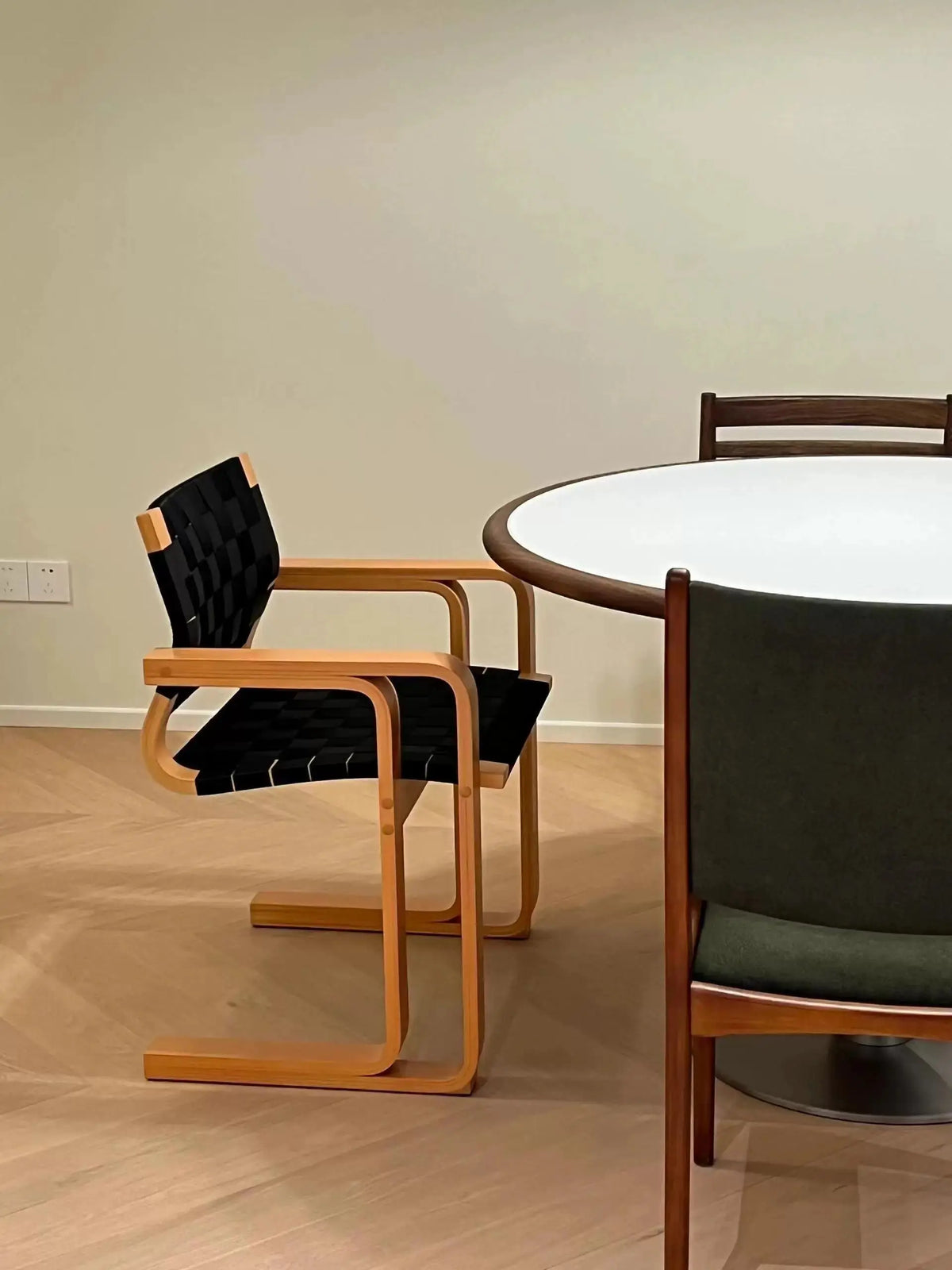Solid Wood Antique Woven Chairs, Nordic Living Room Chairs, Designer Armrests, Dining Chairs, Home Retro Desks, Backrests, Chair